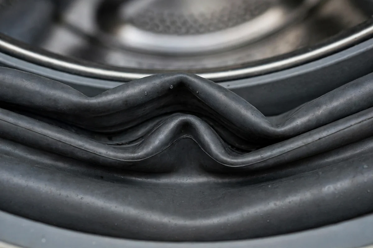 Front-load washer door gasket after deep cleaning